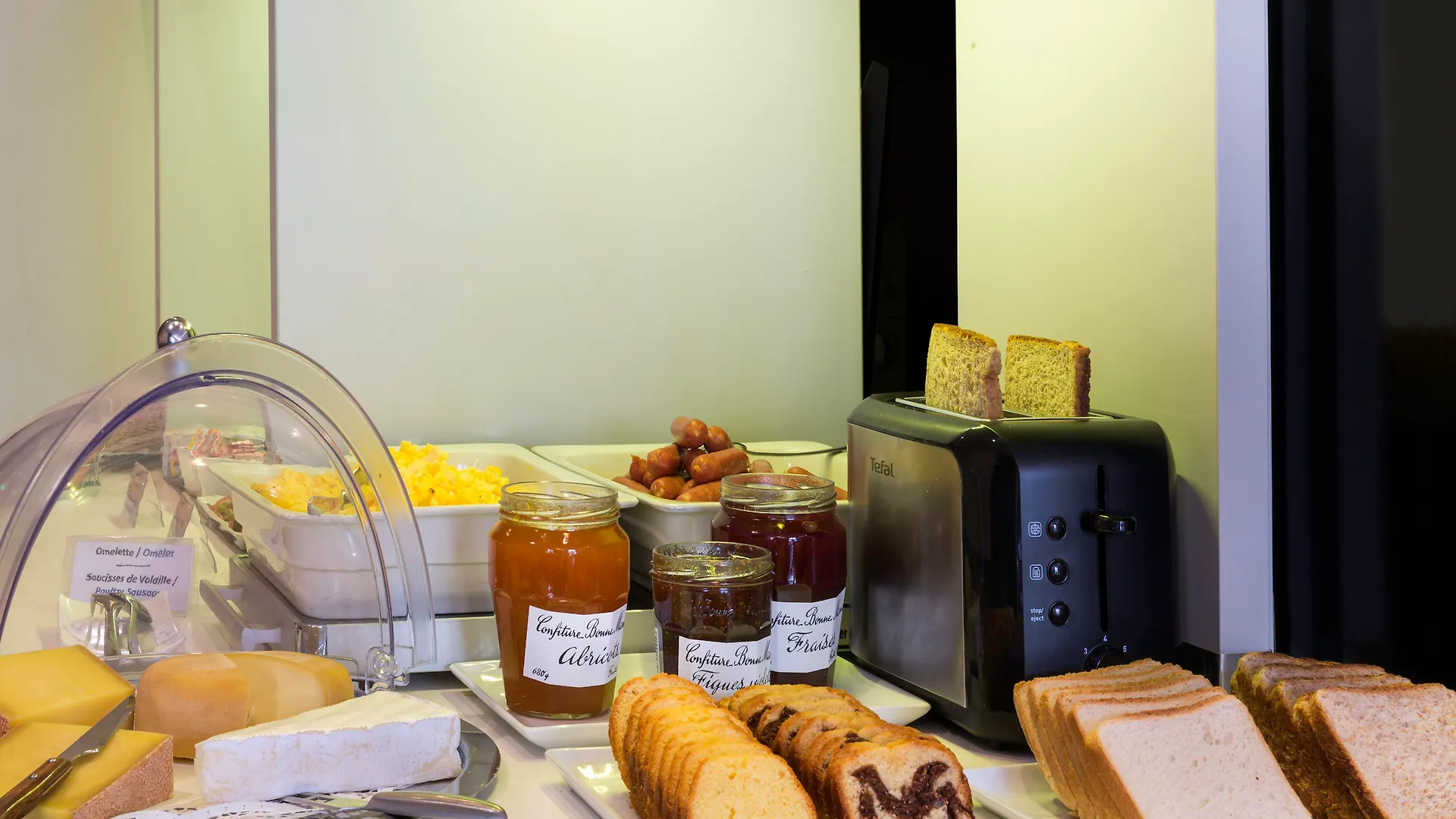 Contact Hotel Alize Montmartre Paris