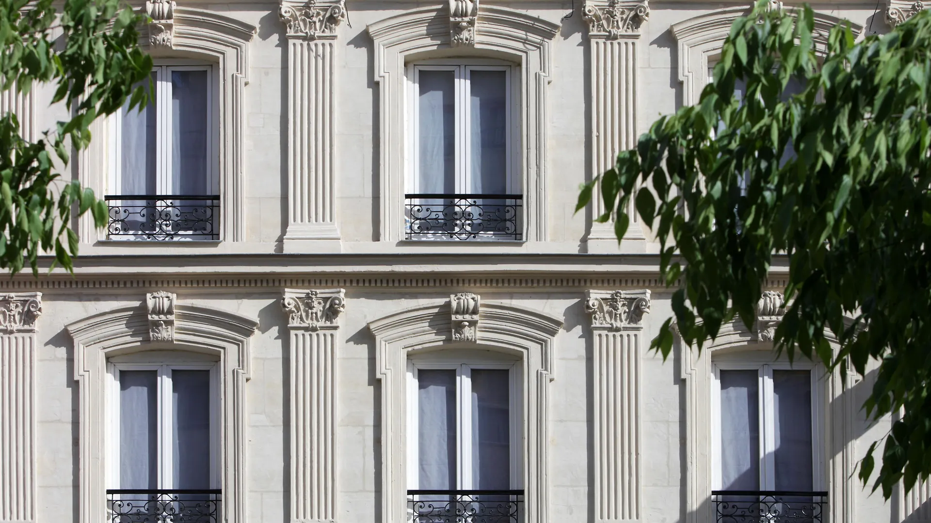 Contact Hotel Alize Montmartre Paříž
