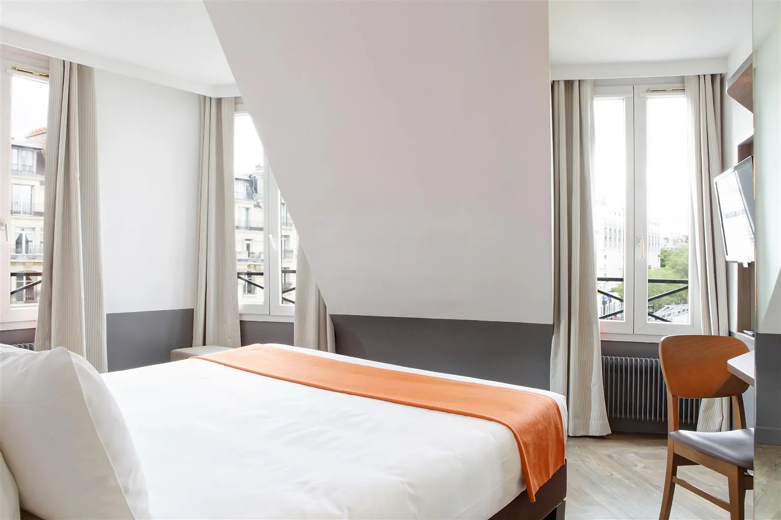 Contact Hotel Alize Montmartre Paříž
