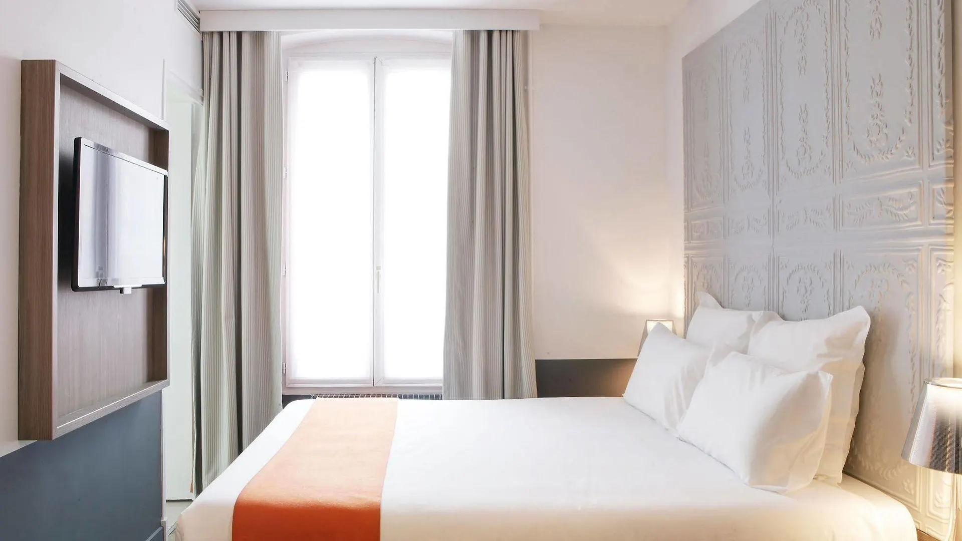 Contact Hotel Alize Montmartre Paříž